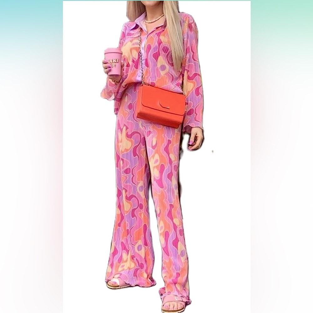 2 piece lounge set very lightweight,comfortable would fit xl very stretchy